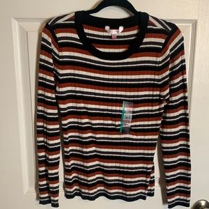 Long sleeve sweater. Black, grey, white, and rust color. XL new with tags